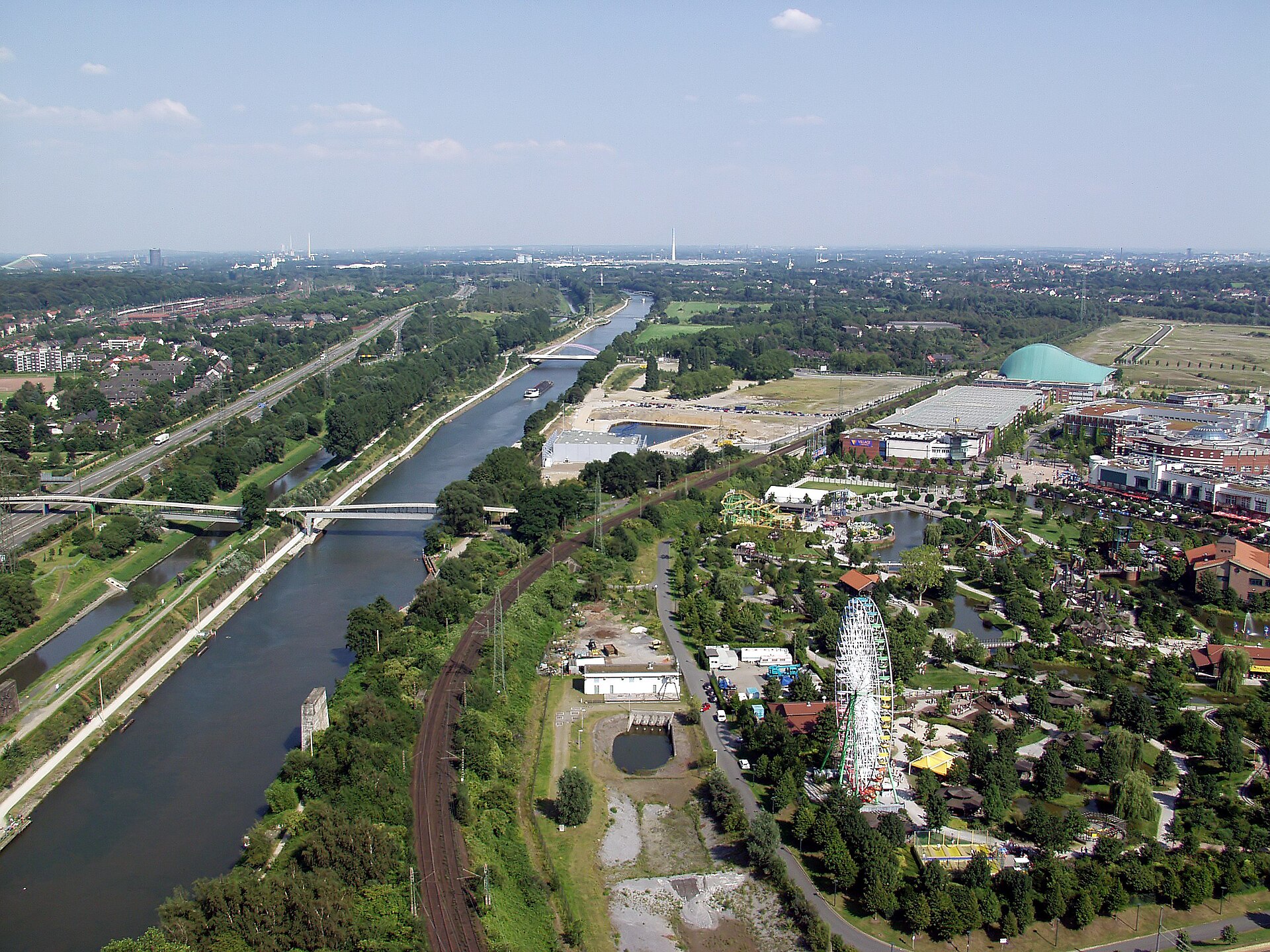 Stadtmotiv in Oberhausen – Rhein-Herne-Kanal bei Oberhausen